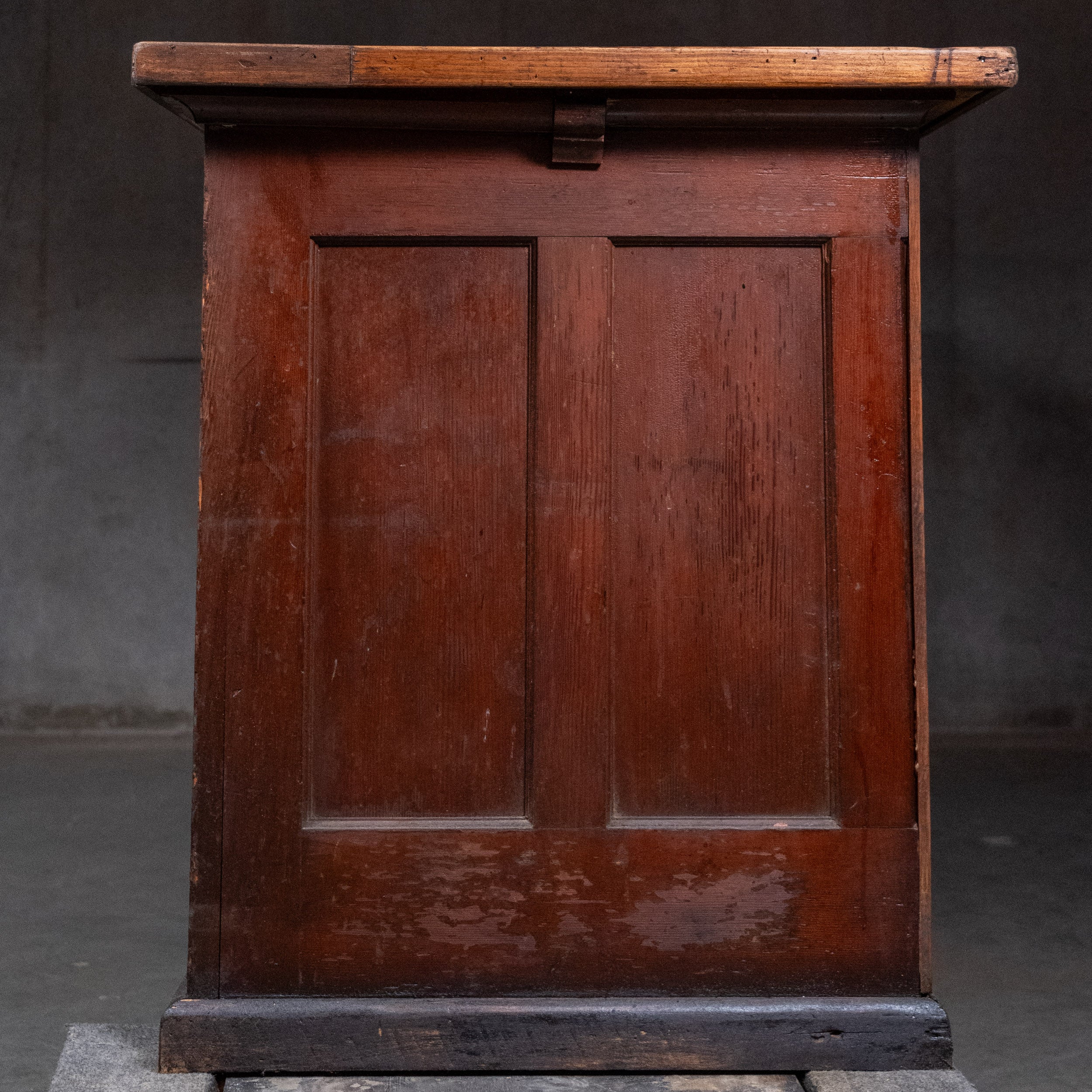 counter | Scott Landon Antiques and Interiors.