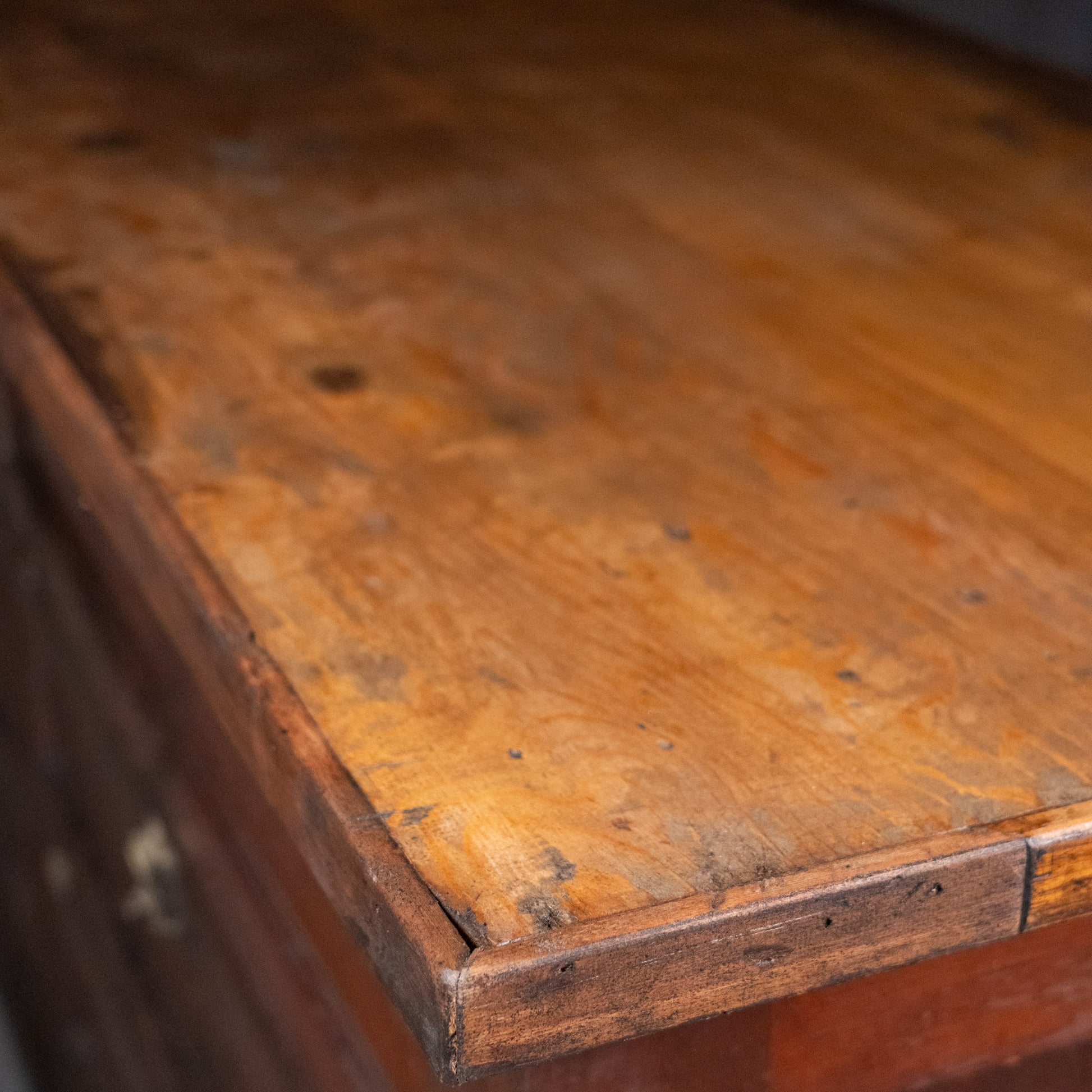 counter | Scott Landon Antiques and Interiors.