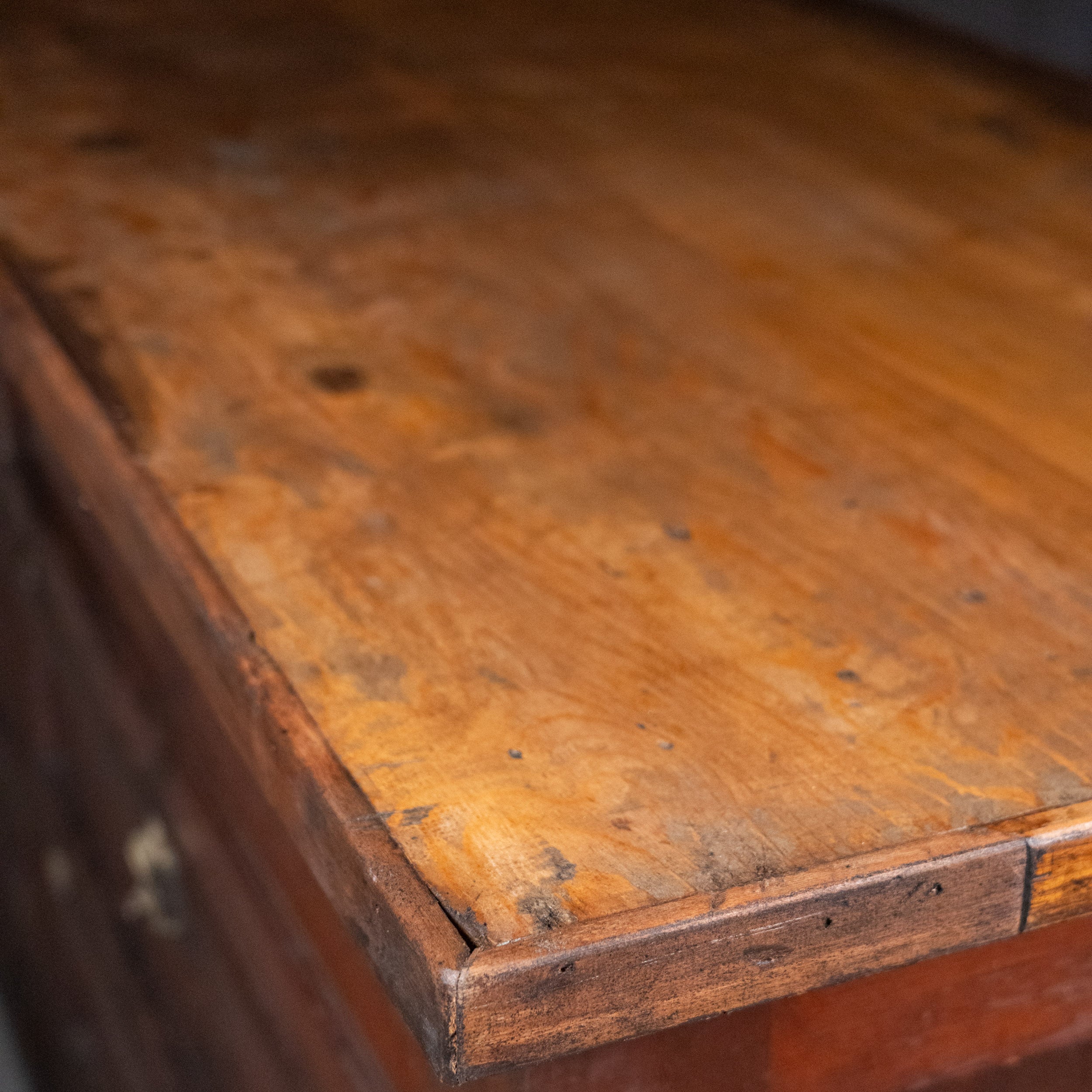 counter | Scott Landon Antiques and Interiors.