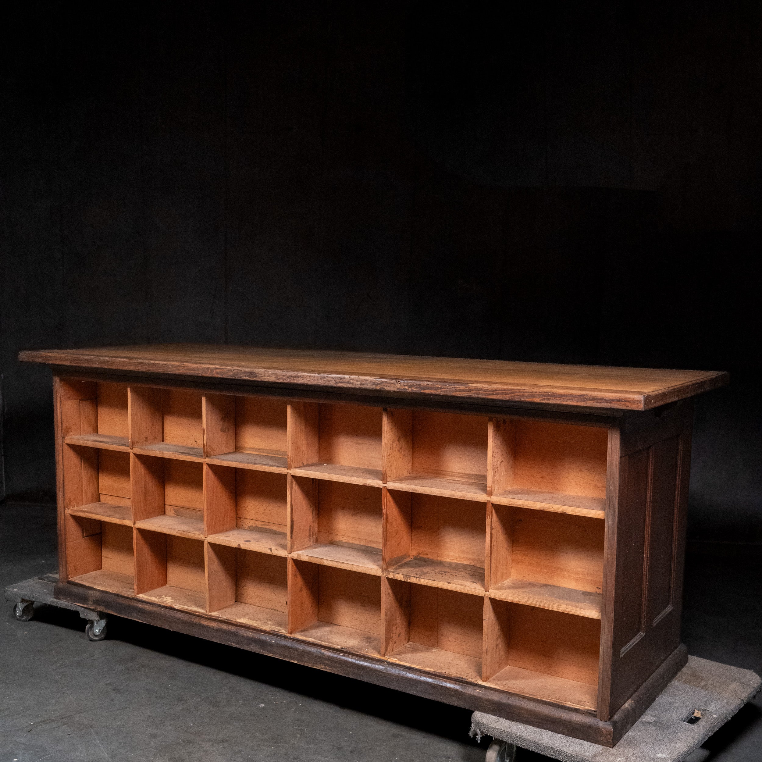 counter | Scott Landon Antiques and Interiors.