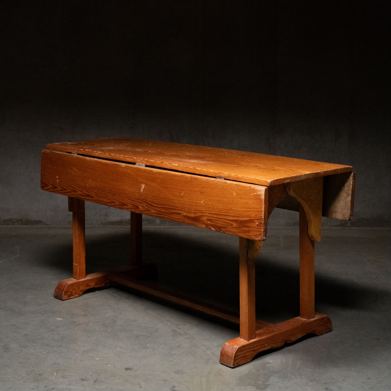 C1900 Pine Trestle Drop Leaf Table / Sofa Table