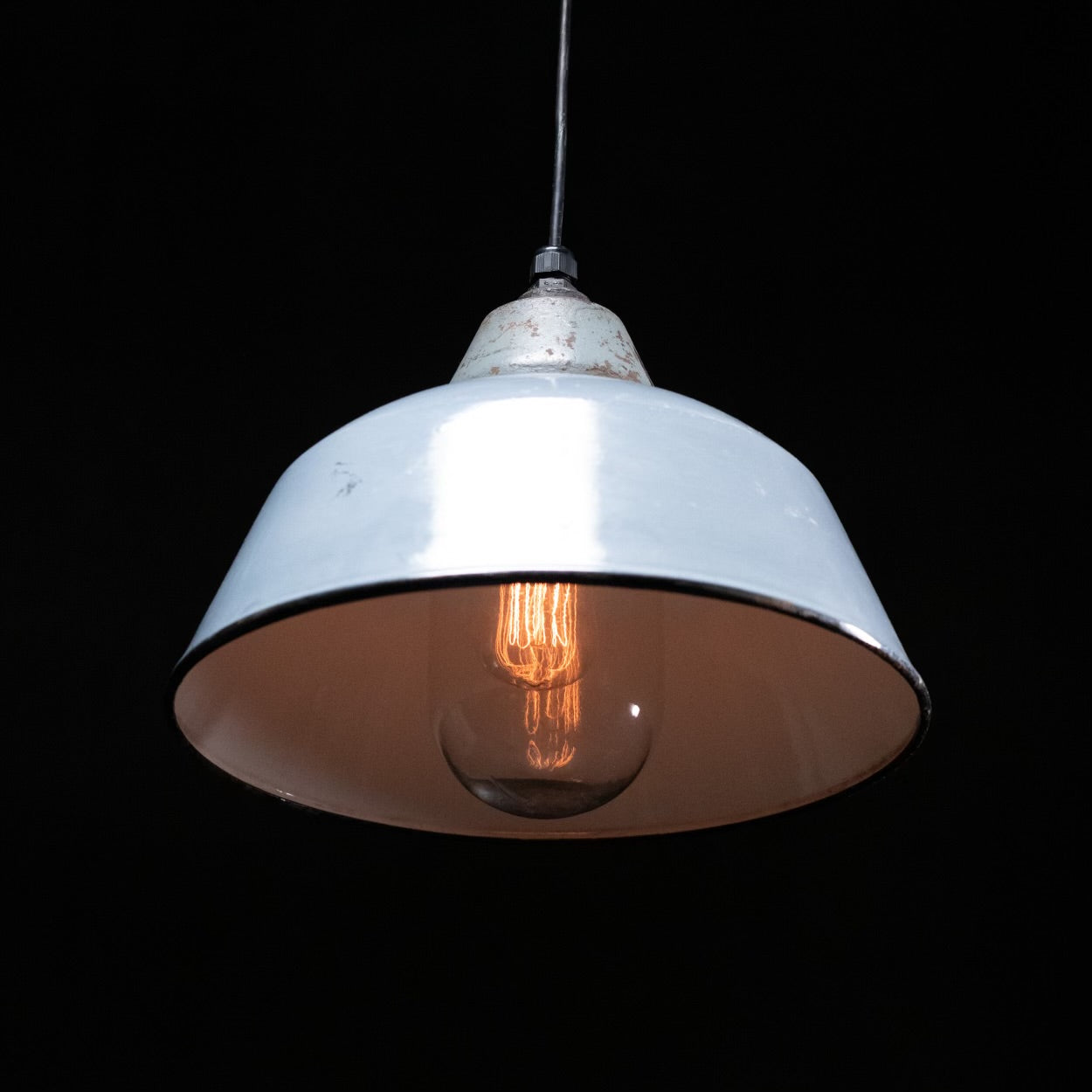 1940 industrial European pendant lighting