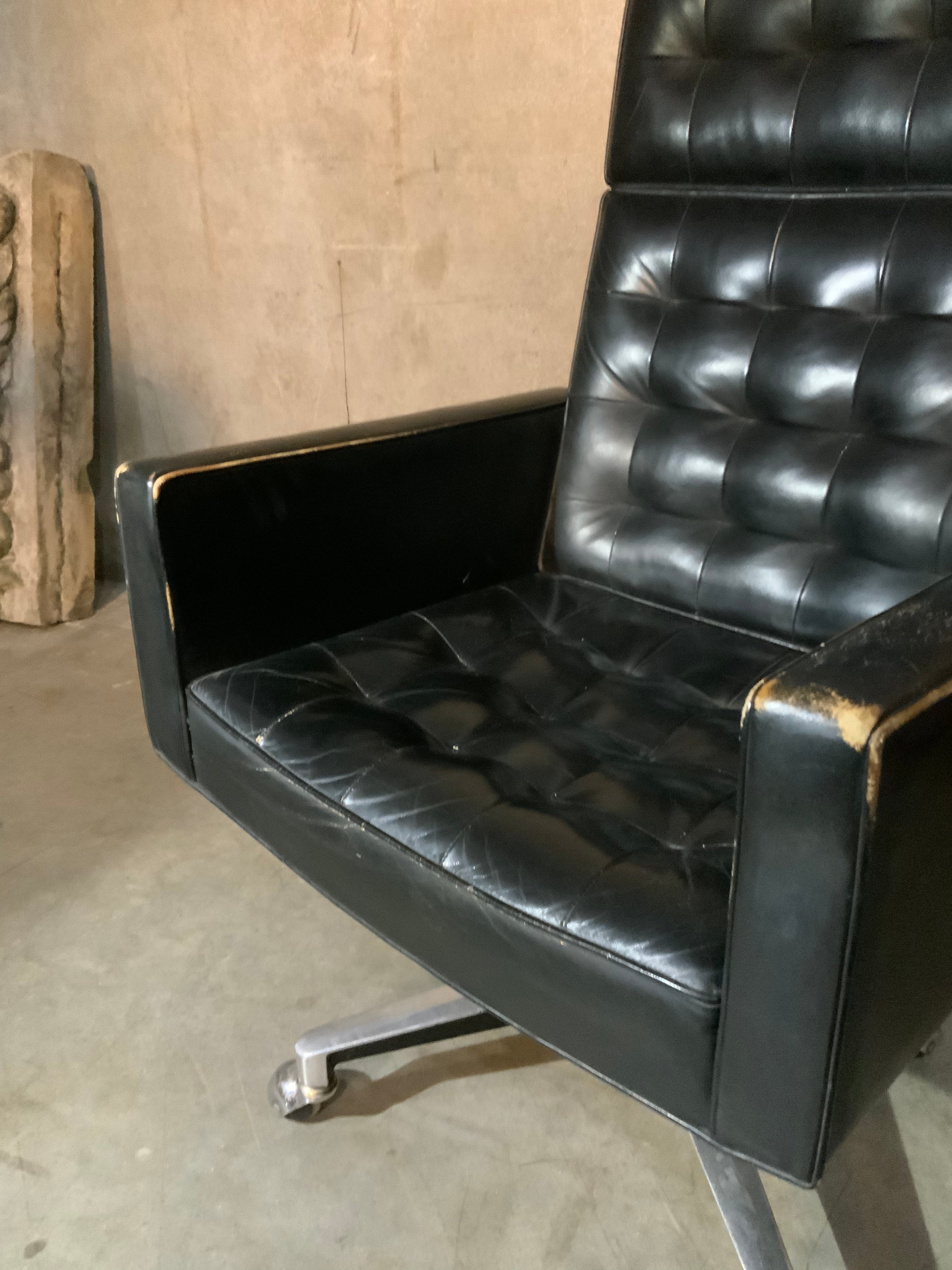 1960 executive leather desk chair by Knoll | Scott Landon Antiques and Interiors.