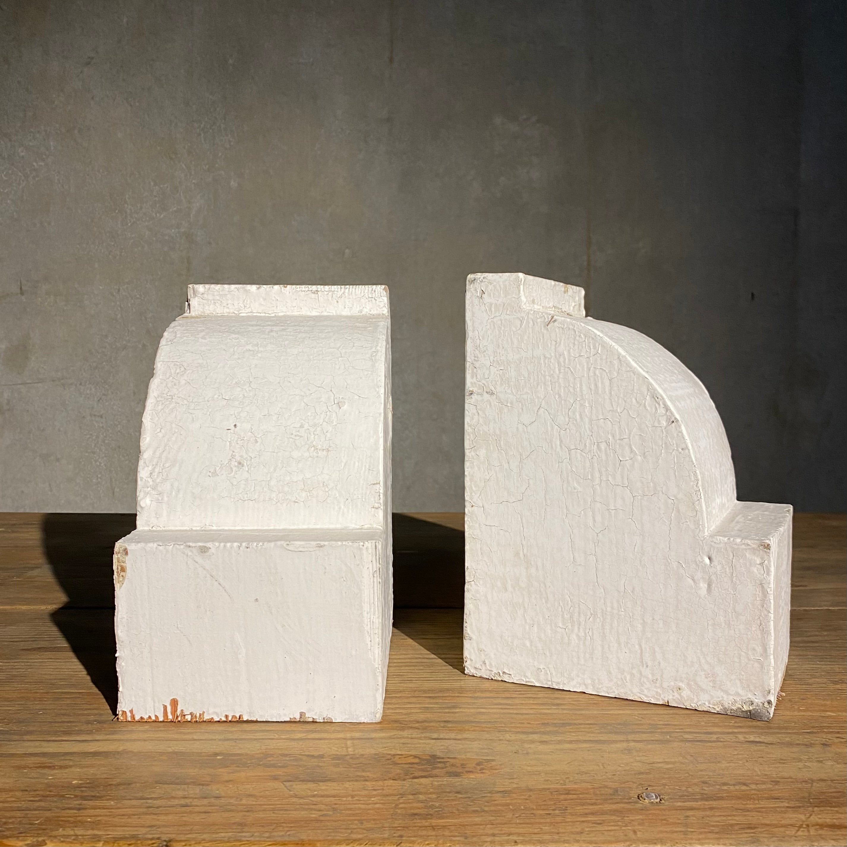 1924 Large Wooden White Corbels