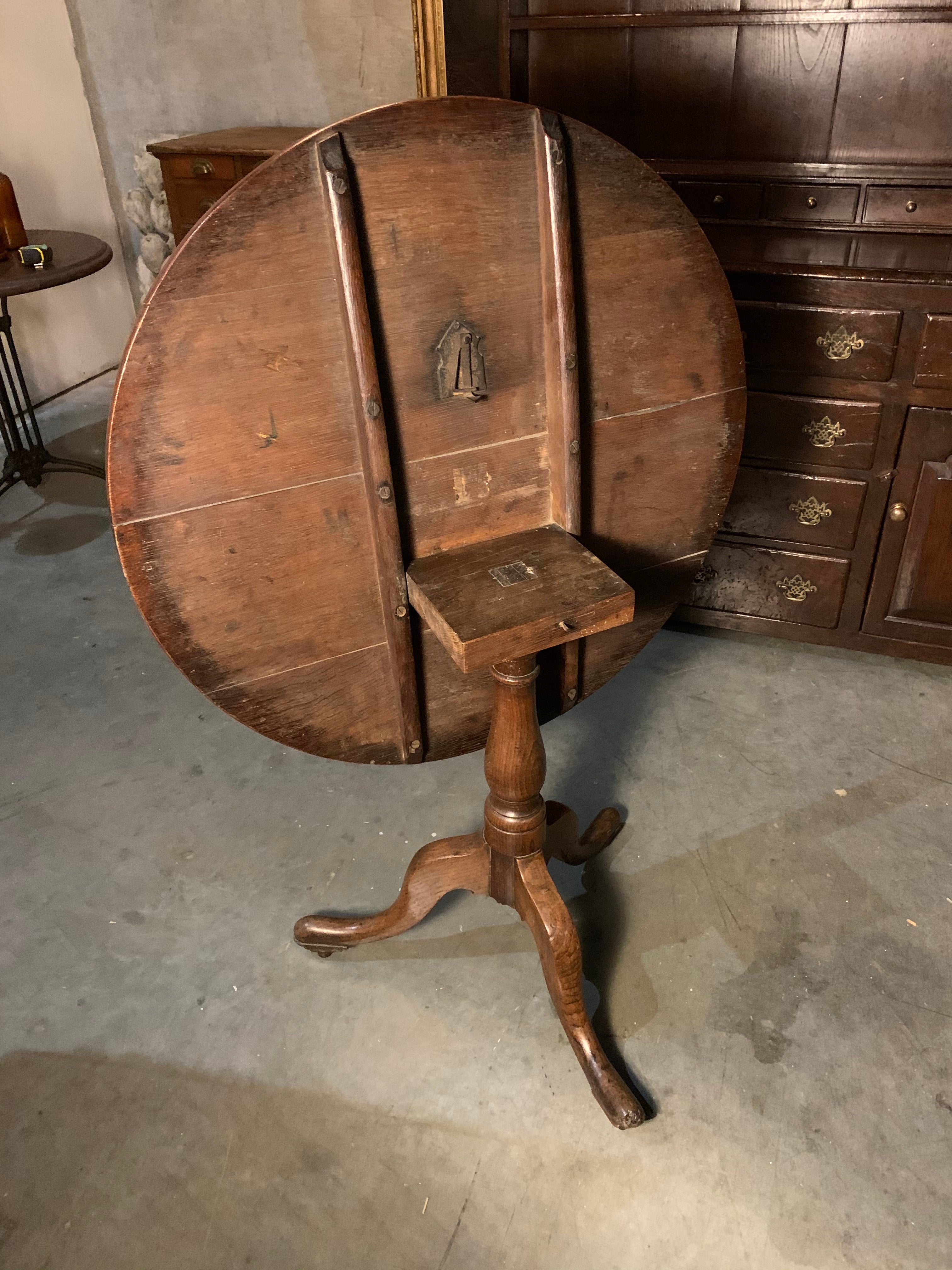 C1800 oak English tilt top table | Scott Landon Antiques and Interiors.