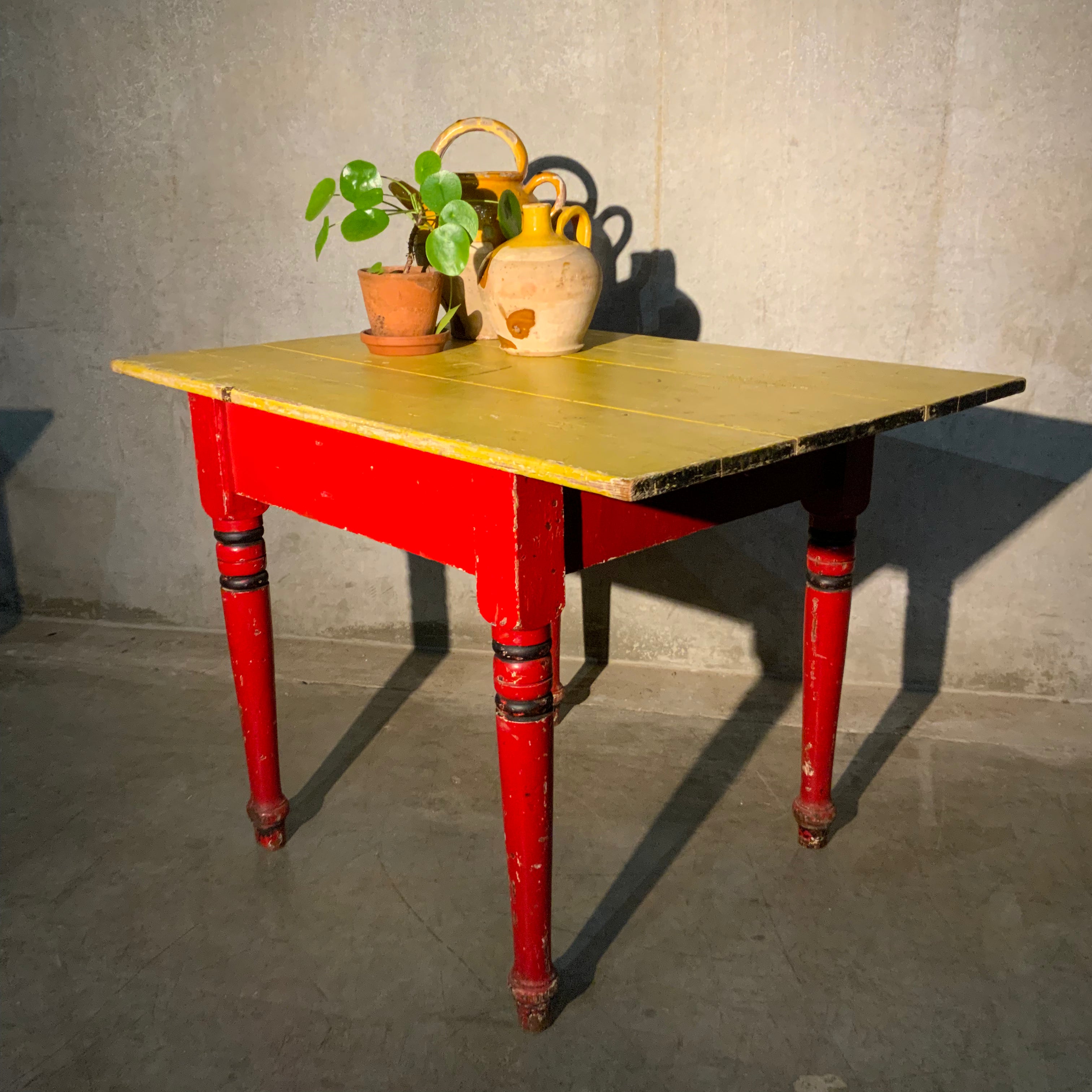 1890-1900 Pine Mennonite Country Style Work Table