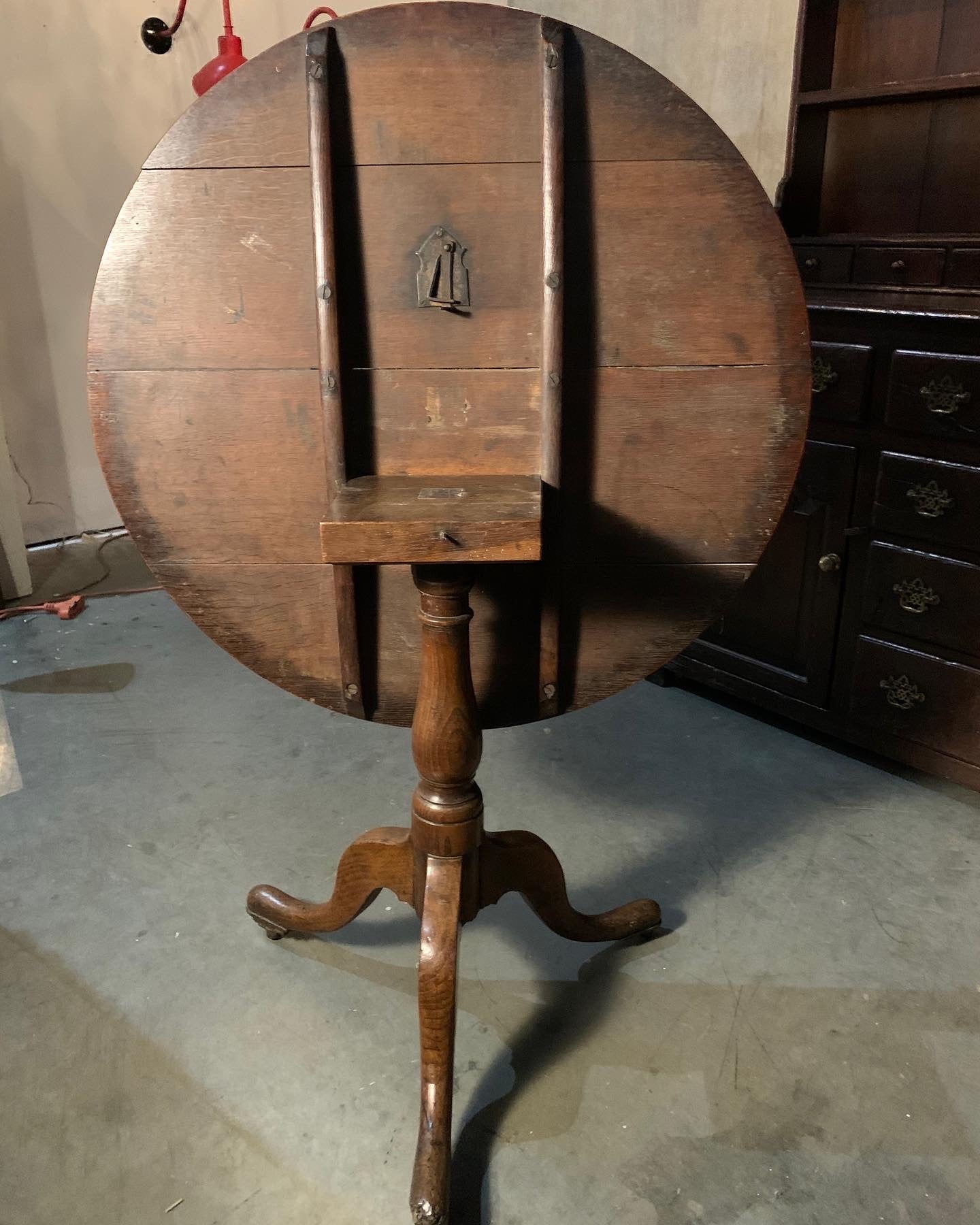 C1800 oak English tilt top table | Scott Landon Antiques and Interiors.